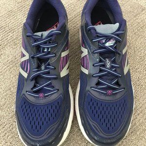 Women’s New Balance 860’s Version 7 W860BP7 Sz 11B